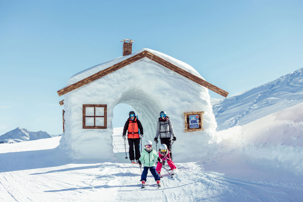 Was ein Spaß! Das Haus in der Funslope durchfahren nicht nur Kinder mit Freude... Foto: Ski Juwel Alpbachtal Wildschönau